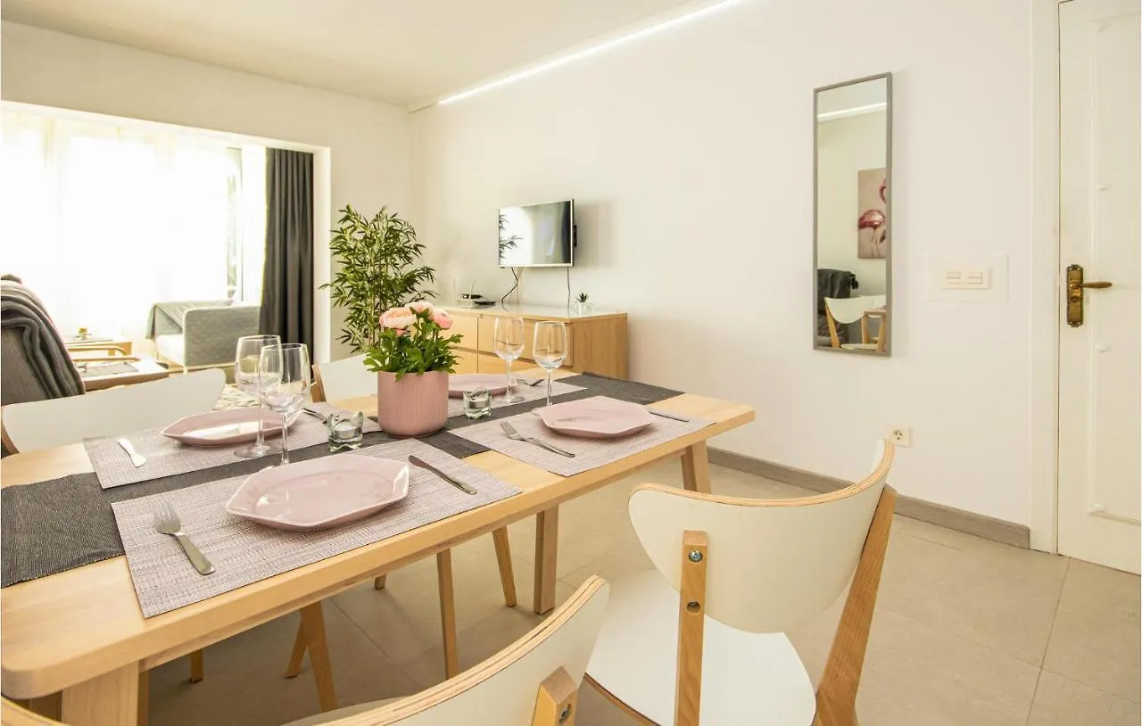 Awesome Apartment In Riviera Del Sol With Kitchen Sitio de Calahonda 0*,