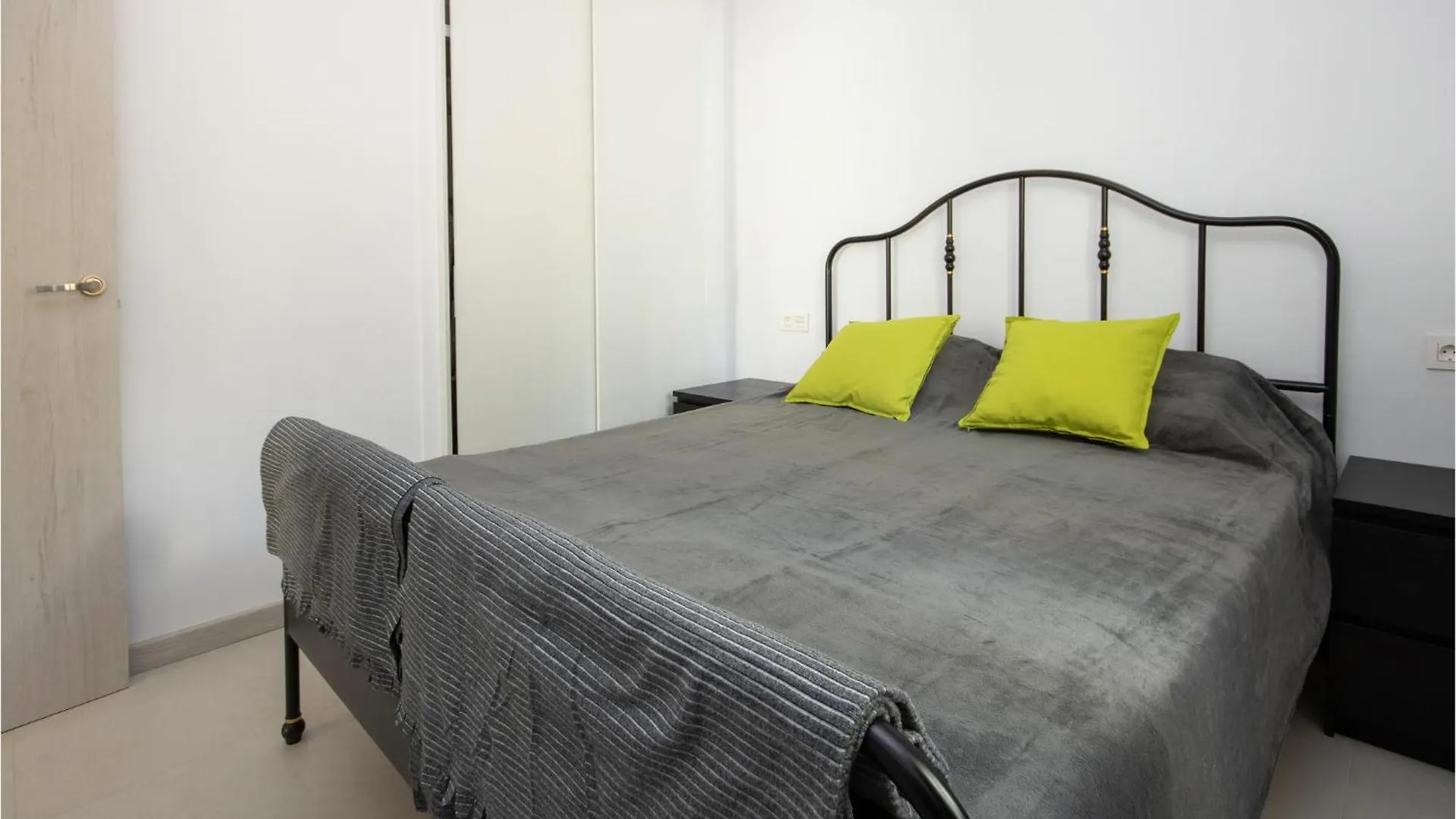 Awesome Apartment In Riviera Del Sol With Kitchen Sitio de Calahonda